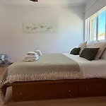 Appartement Oura View *