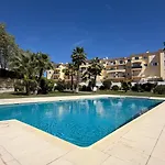 Oura View Appartement