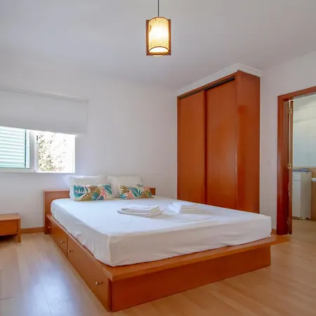 Oura View Apartment Albufeira
