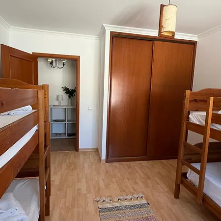 Oura View Apartman *